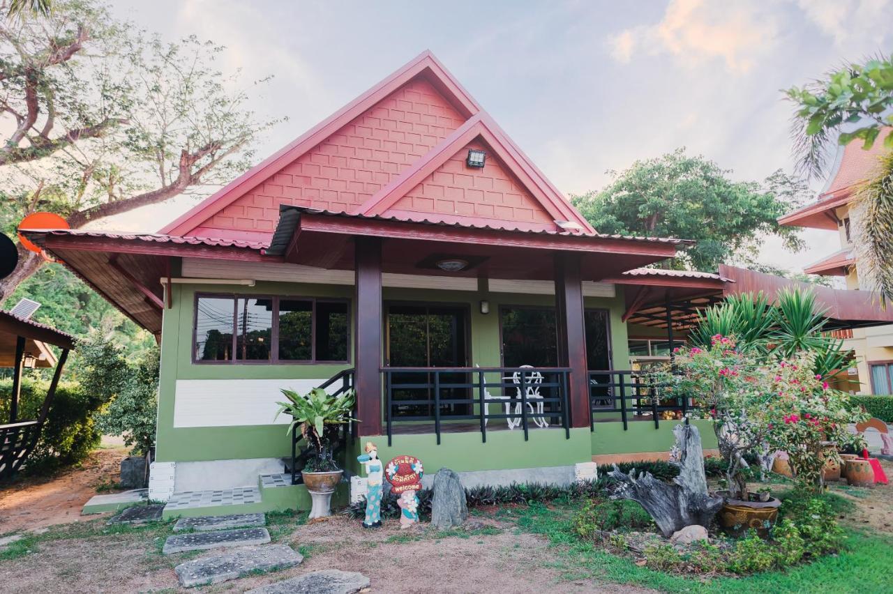 Siray Green Resort Phuket Exterior photo